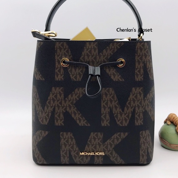 NWT Michael Kors Suri Bucket Bag Set - Picture 3 of 10